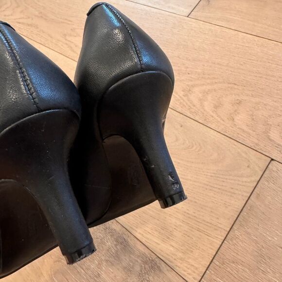 Trotters Heels Classic Pointed-Toe Pumps Noelle - Picture 4 of 10